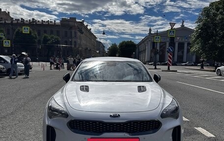 KIA Stinger I, 2019 год, 2 750 000 рублей, 2 фотография