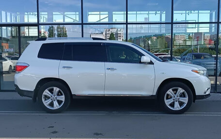 Toyota Highlander III, 2012 год, 1 950 000 рублей, 4 фотография