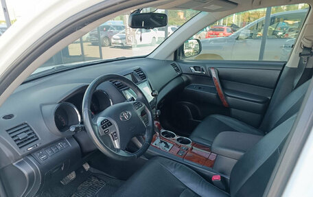 Toyota Highlander III, 2012 год, 1 950 000 рублей, 9 фотография