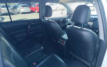 Toyota Highlander III, 2012 год, 1 950 000 рублей, 18 фотография