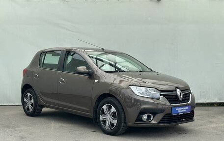 Renault Sandero II рестайлинг, 2018 год, 840 000 рублей, 2 фотография