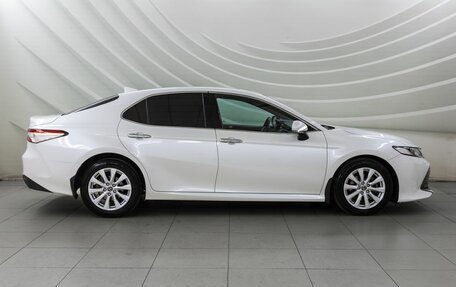 Toyota Camry, 2018 год, 2 598 000 рублей, 8 фотография