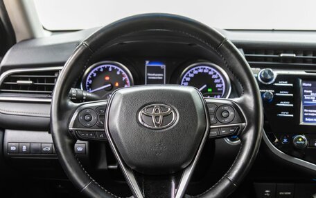 Toyota Camry, 2018 год, 2 598 000 рублей, 16 фотография
