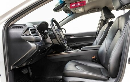 Toyota Camry, 2018 год, 2 598 000 рублей, 30 фотография