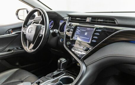 Toyota Camry, 2018 год, 2 598 000 рублей, 36 фотография