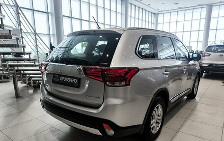 Mitsubishi Outlander III рестайлинг 3, 2016 год, 1 750 000 рублей, 9 фотография