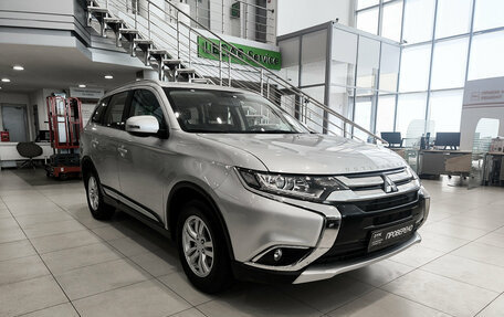 Mitsubishi Outlander III рестайлинг 3, 2016 год, 1 750 000 рублей, 5 фотография