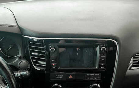 Mitsubishi Outlander III рестайлинг 3, 2016 год, 1 750 000 рублей, 19 фотография