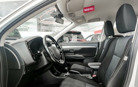 Mitsubishi Outlander III рестайлинг 3, 2016 год, 1 750 000 рублей, 20 фотография