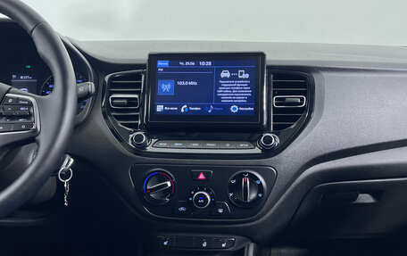 Hyundai Solaris II рестайлинг, 2021 год, 1 222 000 рублей, 12 фотография