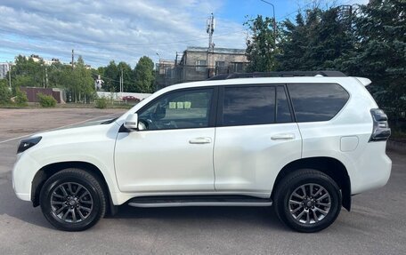 Toyota Land Cruiser Prado 150 рестайлинг 2, 2017 год, 3 900 000 рублей, 1 фотография