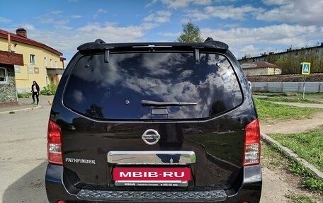 Nissan Pathfinder, 2011 год, 2 500 000 рублей, 2 фотография