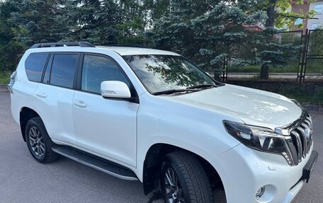 Toyota Land Cruiser Prado 150 рестайлинг 2, 2017 год, 3 900 000 рублей, 5 фотография