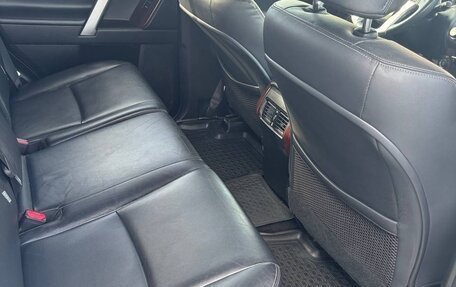 Toyota Land Cruiser Prado 150 рестайлинг 2, 2017 год, 3 900 000 рублей, 12 фотография