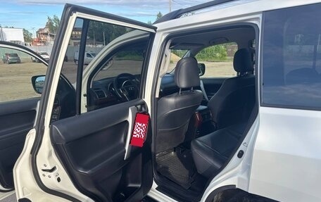 Toyota Land Cruiser Prado 150 рестайлинг 2, 2017 год, 3 900 000 рублей, 8 фотография