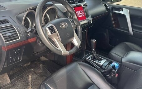 Toyota Land Cruiser Prado 150 рестайлинг 2, 2017 год, 3 900 000 рублей, 7 фотография