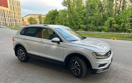 Volkswagen Tiguan II, 2018 год, 2 135 000 рублей, 3 фотография