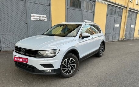 Volkswagen Tiguan II, 2018 год, 2 135 000 рублей, 2 фотография