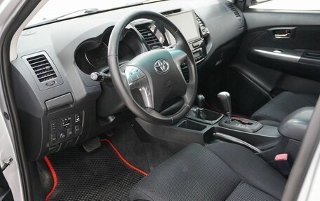 Toyota Hilux VII, 2014 год, 2 200 000 рублей, 10 фотография