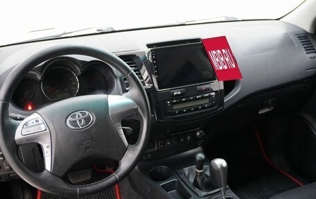 Toyota Hilux VII, 2014 год, 2 200 000 рублей, 14 фотография