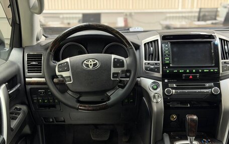 Toyota Land Cruiser 200, 2014 год, 3 780 000 рублей, 10 фотография
