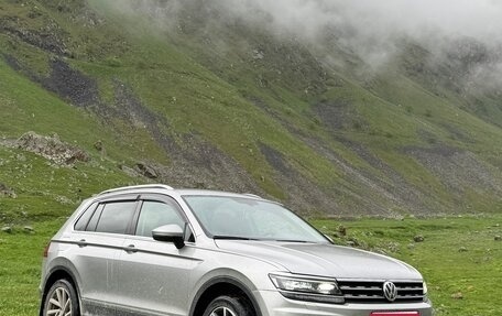 Volkswagen Tiguan II, 2018 год, 2 500 000 рублей, 1 фотография