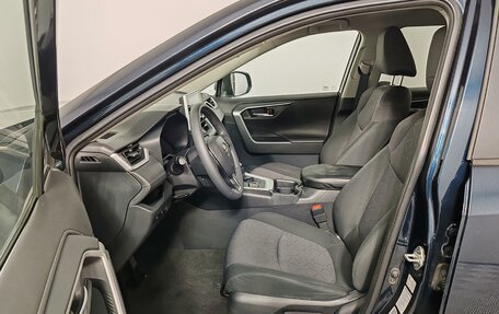 Toyota RAV4, 2020 год, 2 749 000 рублей, 16 фотография