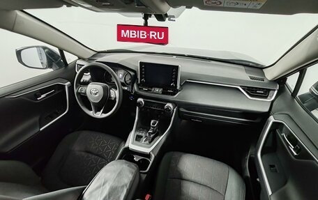 Toyota RAV4, 2020 год, 2 749 000 рублей, 11 фотография