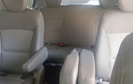 Hyundai Grand Starex Grand Starex I рестайлинг 2, 2012 год, 2 100 000 рублей, 8 фотография