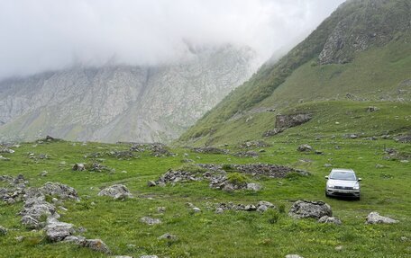 Volkswagen Tiguan II, 2018 год, 2 500 000 рублей, 2 фотография