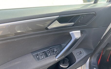 Volkswagen Tiguan II, 2018 год, 2 500 000 рублей, 11 фотография