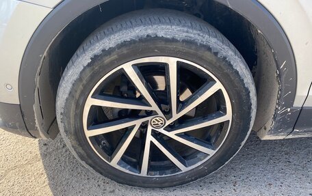 Volkswagen Tiguan II, 2018 год, 2 500 000 рублей, 10 фотография