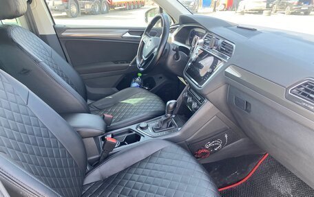 Volkswagen Tiguan II, 2018 год, 2 500 000 рублей, 17 фотография