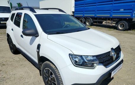 Renault Duster, 2022 год, 1 779 000 рублей, 2 фотография