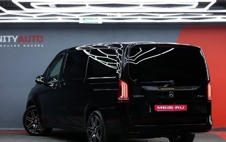 Mercedes-Benz V-Класс, 2023 год, 9 790 000 рублей, 2 фотография