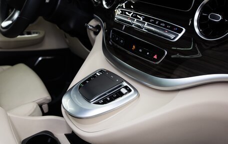 Mercedes-Benz V-Класс, 2023 год, 9 790 000 рублей, 19 фотография