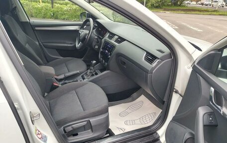 Skoda Octavia, 2018 год, 1 750 000 рублей, 13 фотография