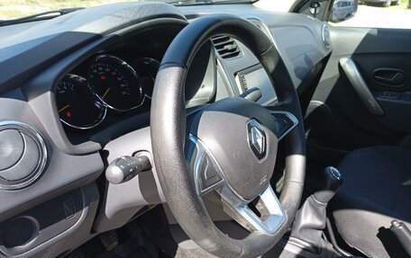 Renault Logan II, 2019 год, 644 000 рублей, 7 фотография