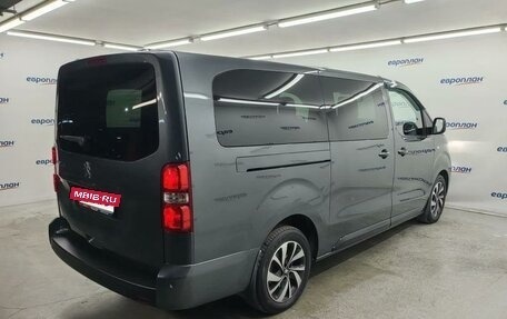 Peugeot Traveller I, 2021 год, 4 100 000 рублей, 3 фотография