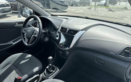 Hyundai Solaris II рестайлинг, 2016 год, 1 090 000 рублей, 13 фотография