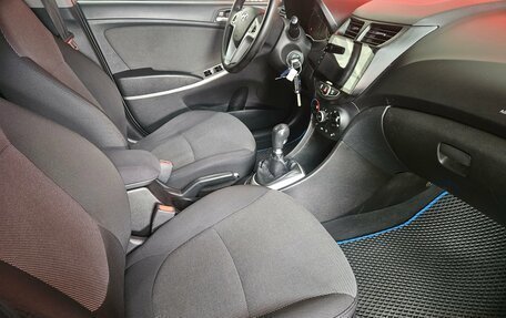 Hyundai Solaris II рестайлинг, 2013 год, 555 000 рублей, 10 фотография