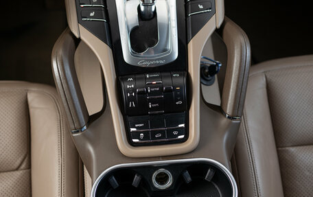 Porsche Cayenne III, 2011 год, 2 190 000 рублей, 16 фотография