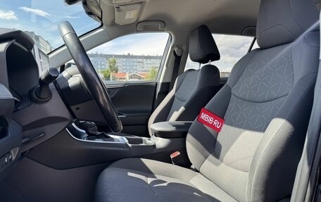 Toyota RAV4, 2021 год, 3 099 000 рублей, 9 фотография