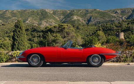 Jaguar E-type Series 3, 1963 год, 17 800 000 рублей, 9 фотография