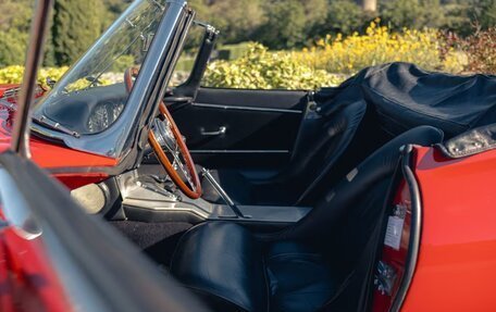 Jaguar E-type Series 3, 1963 год, 17 800 000 рублей, 16 фотография