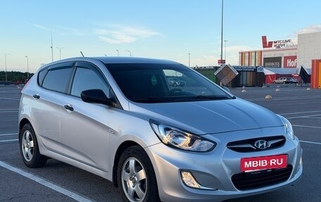 Hyundai Solaris II рестайлинг, 2012 год, 630 000 рублей, 3 фотография