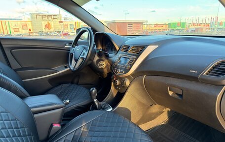 Hyundai Solaris II рестайлинг, 2012 год, 630 000 рублей, 13 фотография
