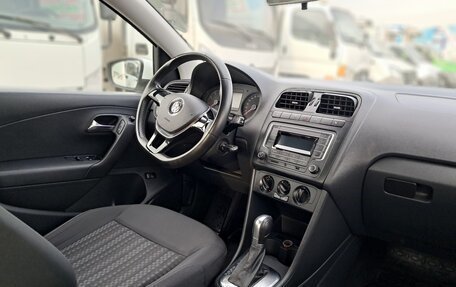 Volkswagen Polo VI (EU Market), 2016 год, 950 000 рублей, 21 фотография