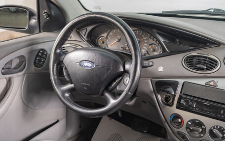 Ford Focus IV, 2001 год, 299 000 рублей, 9 фотография