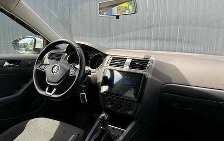 Volkswagen Jetta VI, 2015 год, 1 250 000 рублей, 2 фотография